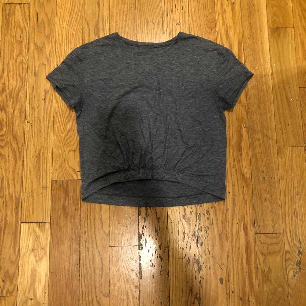 Lululemon Cropped Tee